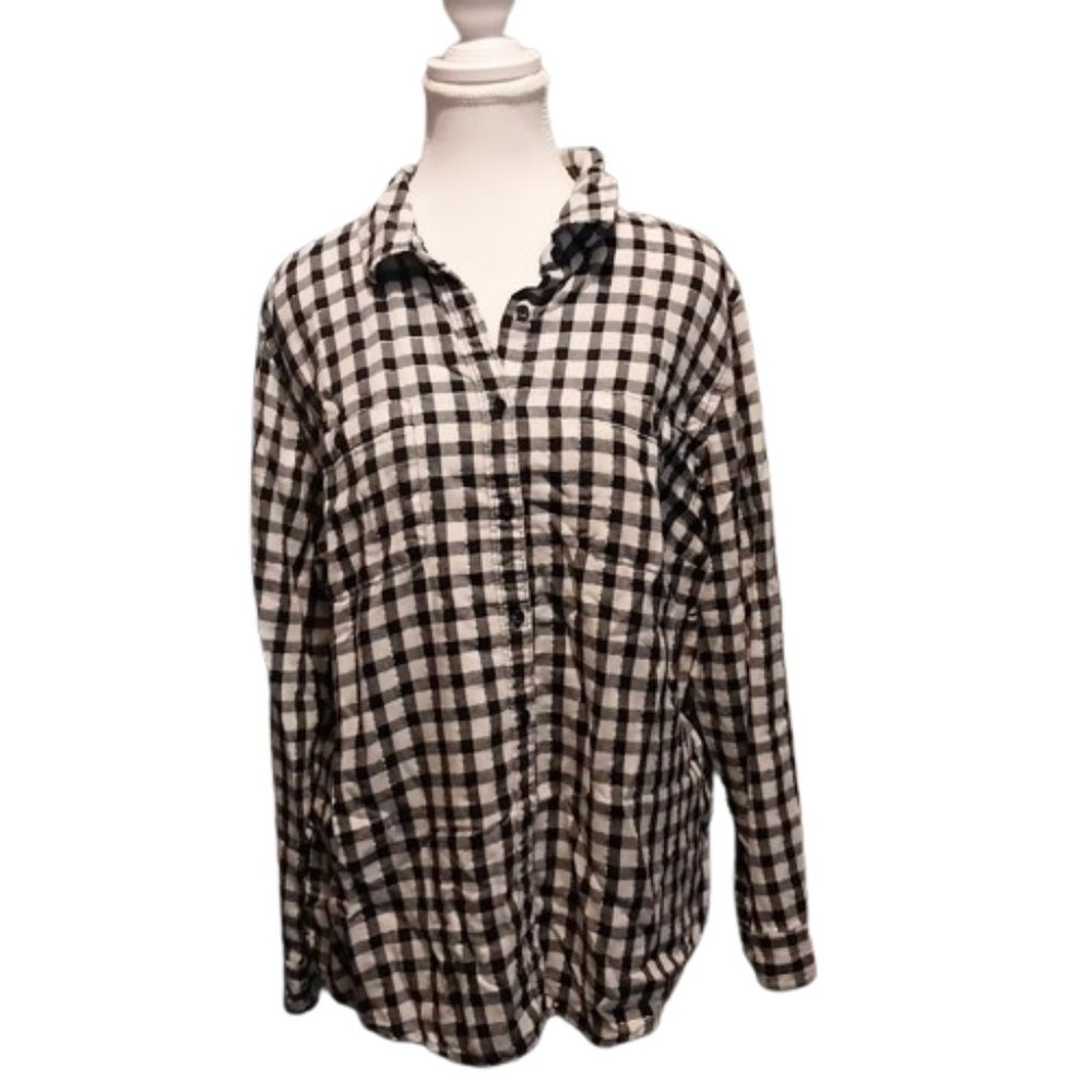 St John's Bay womens black and white flannel